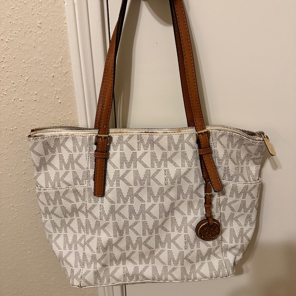 Michael Kors Handbag - Picture 1 of 4